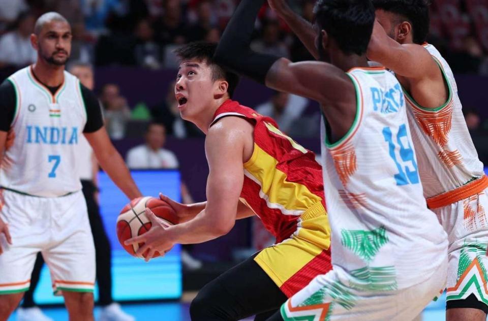 要留在八强, 洲杯最弱一, 王俊杰的攻 要留在八强, 洲杯最弱一, 王俊杰的攻