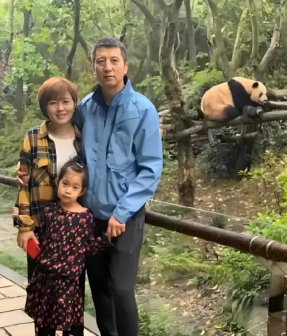 据悉, KdVdu 据悉, KdVdu