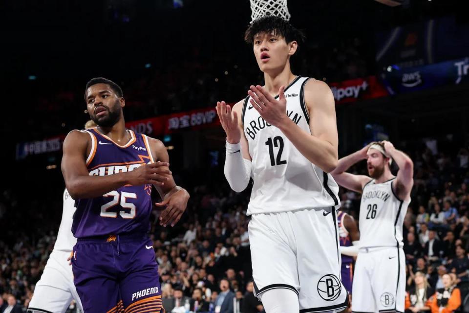 留在美国参, XFjdF, 篮网打球